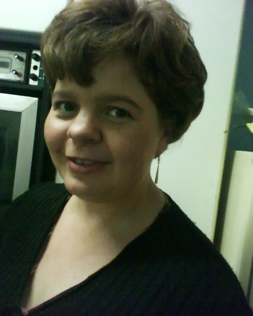 A headshot of Retha Faurie.